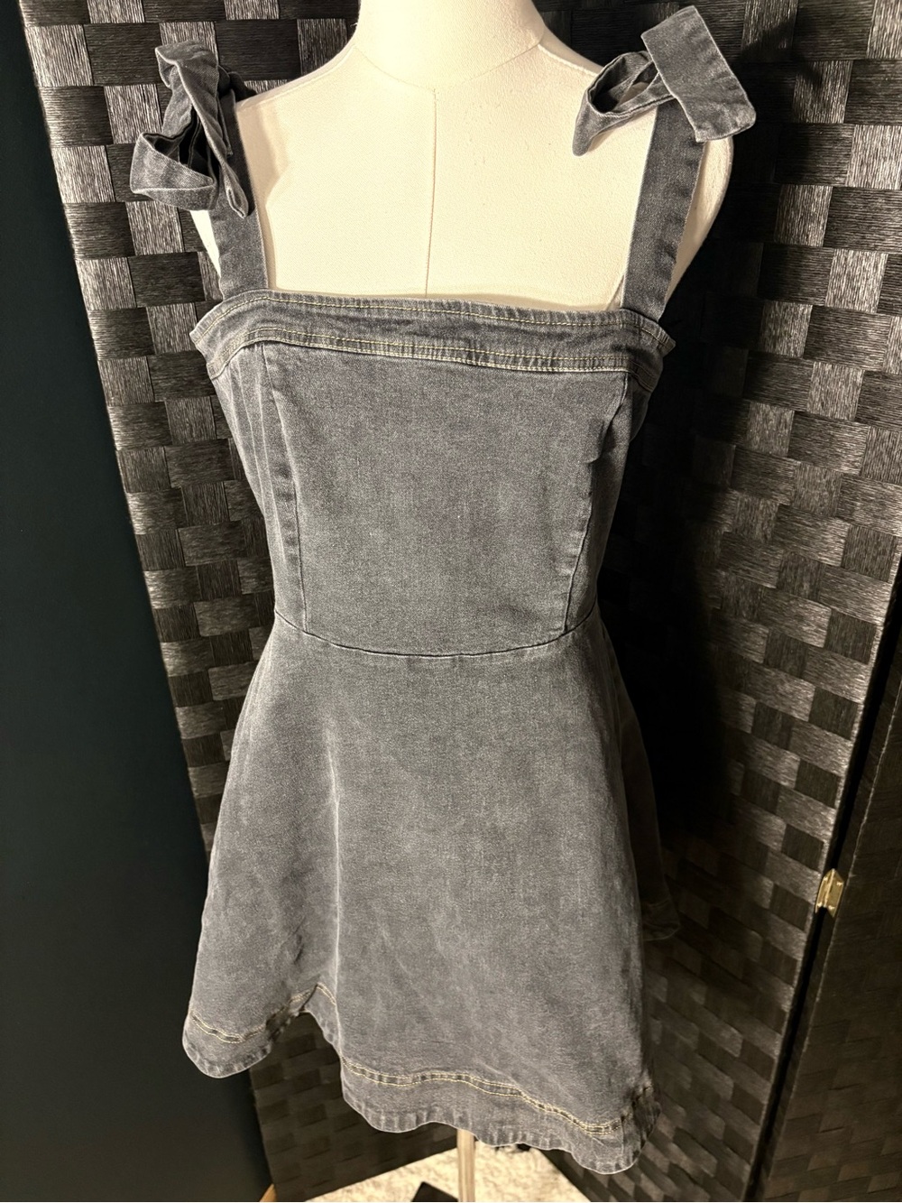 Cloud Ten Acid Wash Black Denim Strap Tie Mini Dress Cowgirl Boho